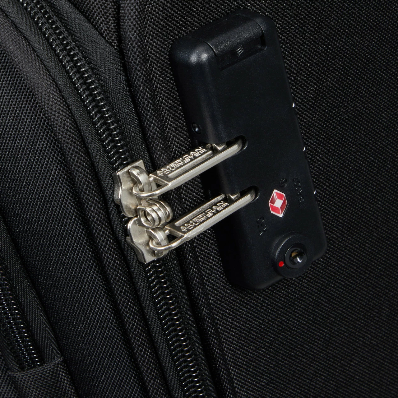 American Tourister Hyperspeed Expandable Large Suitcase - 80cm 9 American Tourister Hyperspeed Expandable Large Suitcase - 80cm - Image 9