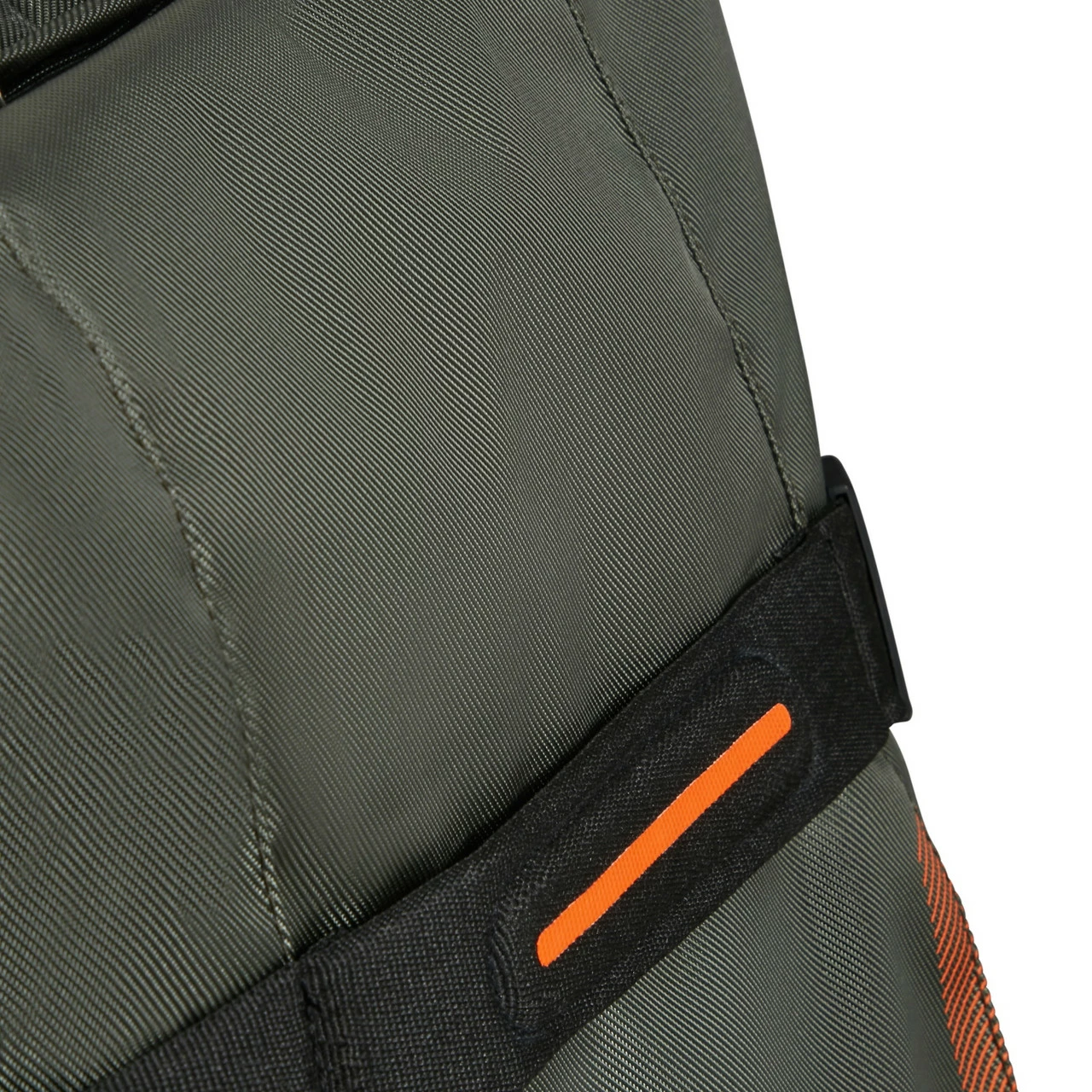 American Tourister Urban Track Wheeled Duffle L - 79cm 19 American Tourister Urban Track Wheeled Duffle L - 79cm - Image 19