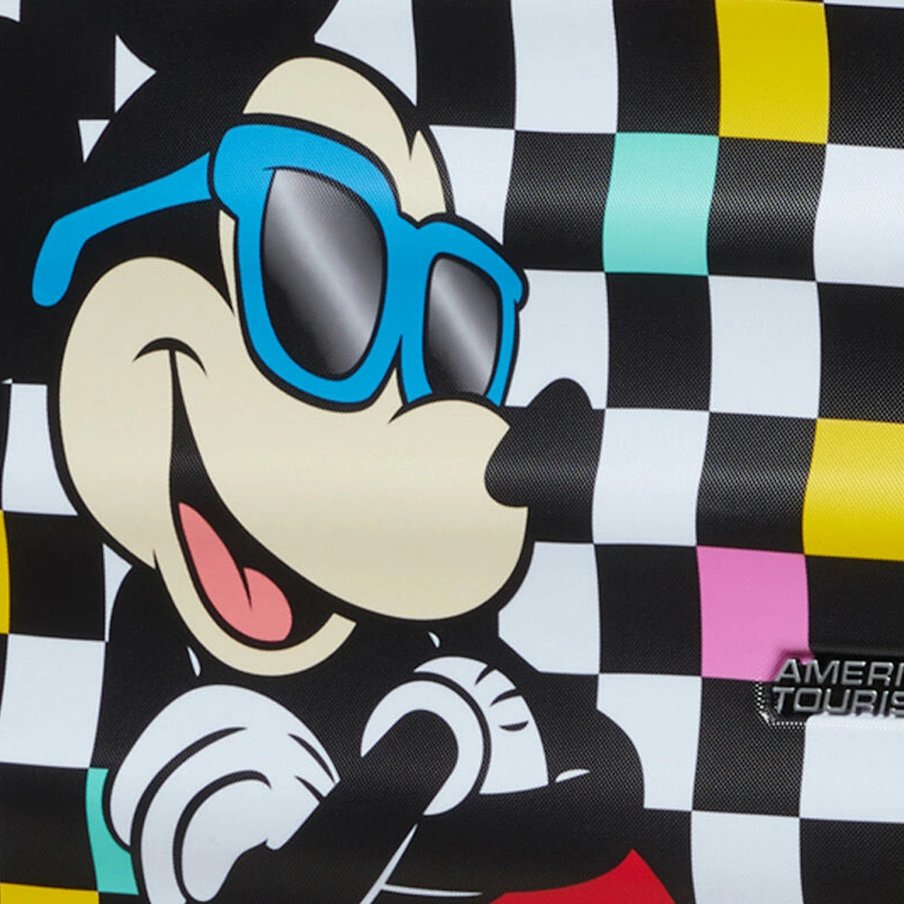 American Tourister Wavebreaker Disney MC 4 Wheel Medium Suitcase - 67cm 8 American Tourister Wavebreaker Disney MC 4 Wheel Medium Suitcase - 67cm - Image 8