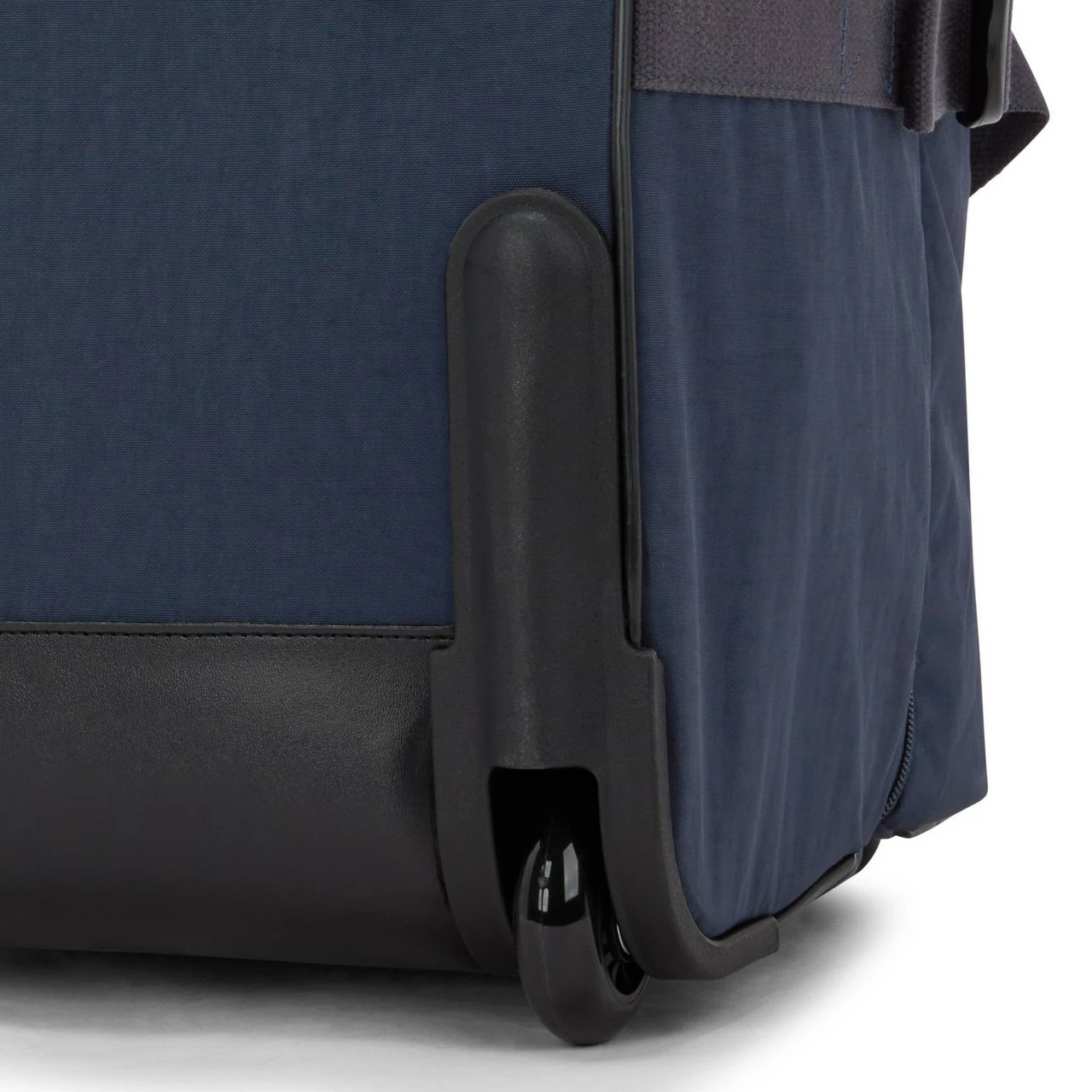 Kipling Teagan L 2 Wheeled Duffle - 77cm 4 Kipling Teagan L 2 Wheeled Duffle - 77cm - Image 4