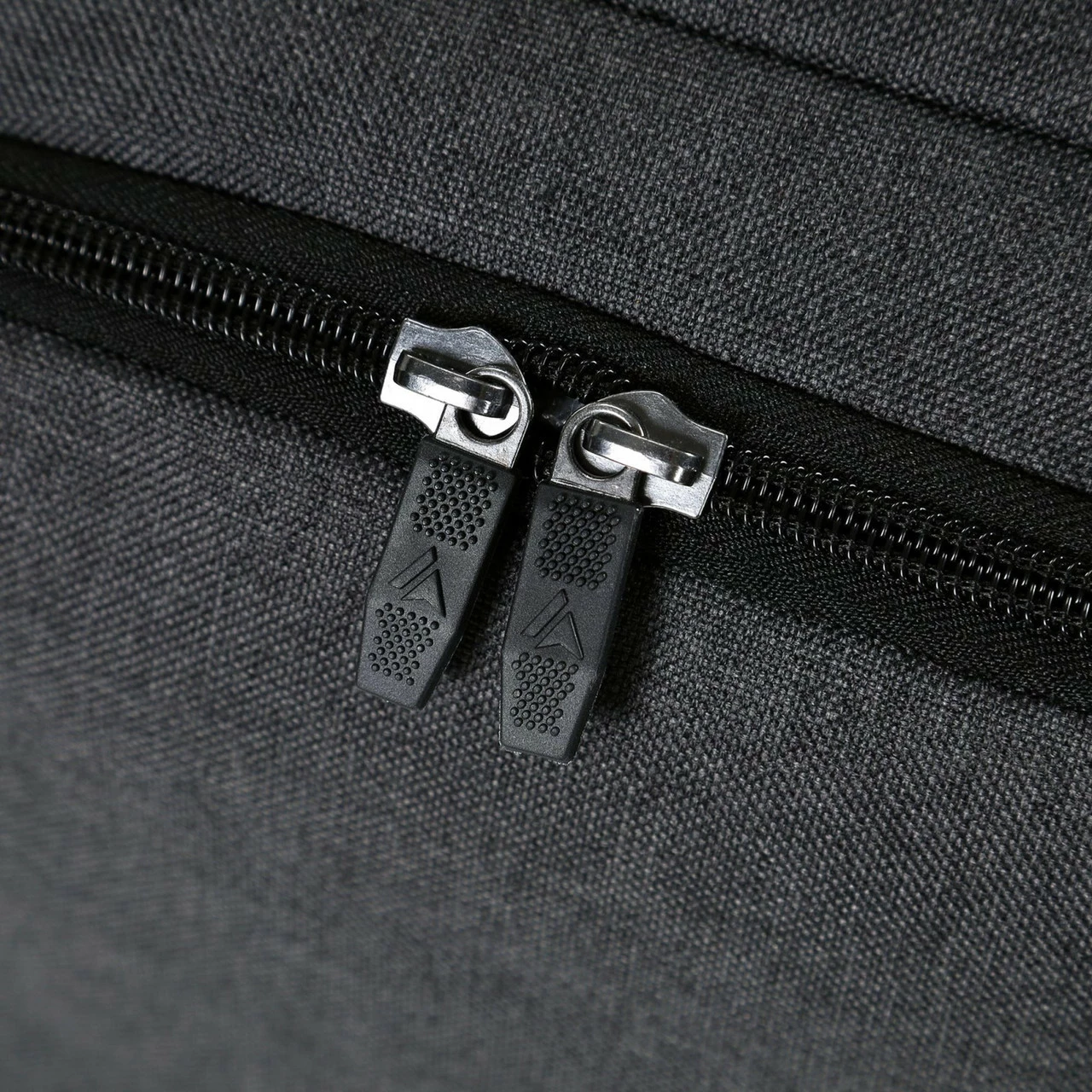 Surfanic Maxim 2.0 2 Wheeled Duffle - 63cm 8 Surfanic Maxim 2.0 2 Wheeled Duffle - 63cm - Image 8